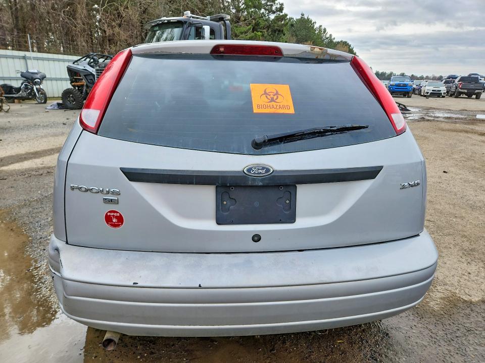 Photo 6 from auction – 2005 FORD FOCUS with VIN 3FAFP37N65R149504