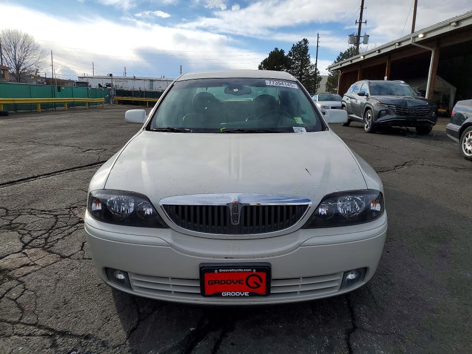 Photo 5 from auction – 2005 LINCOLN TOWNHOUSE LS with VIN 1LNHM87AX5Y608939