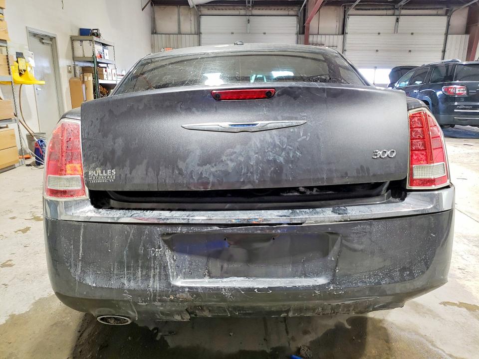 Photo 6 from auction – 2014 CHRYSLER 300 with VIN 2C3CCAAG3EH214087