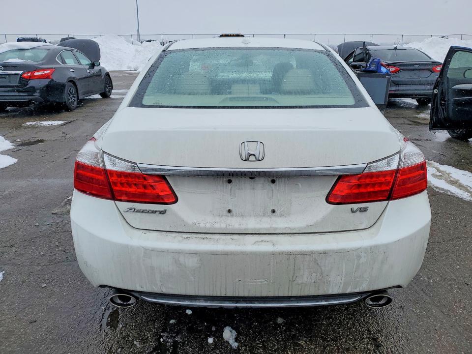 Photo 6 from auction – 2015 HONDA ACCORD with VIN 1HGCR3F87FA014113