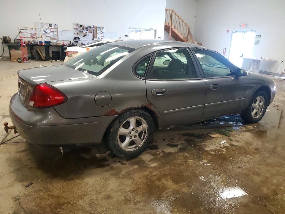 Photo 3 from auction – 2003 FORD TAURUS SES with VIN 1FAFP55283G166670