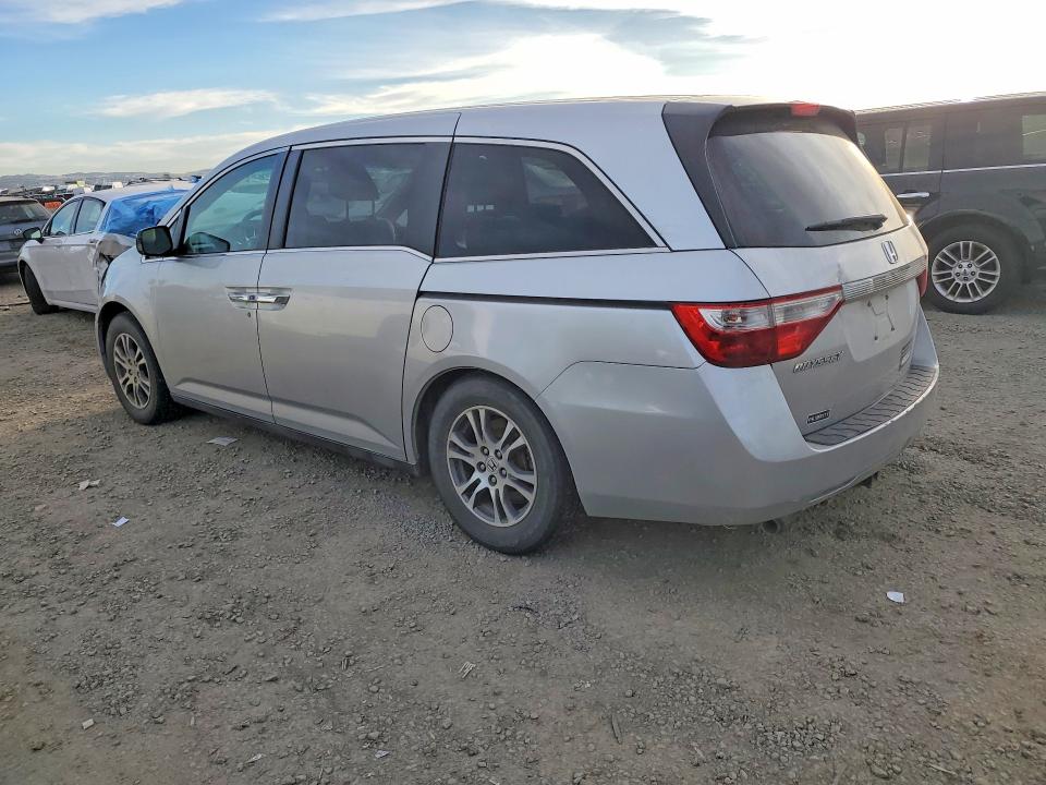صورة رقم 2 من المزاد - 2011 HONDA ODYSSEY مع VIN 5FNRL5H43BB062905