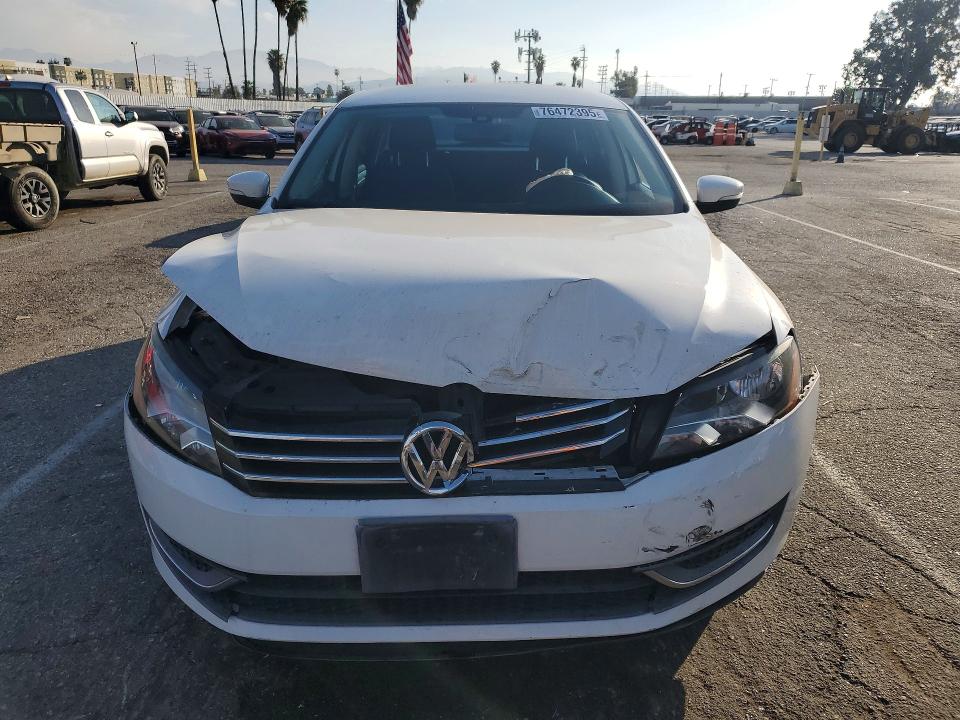 Photo 5 from auction – 2013 VOLKSWAGEN PASSAT with VIN 1VWBP7A34DC137918
