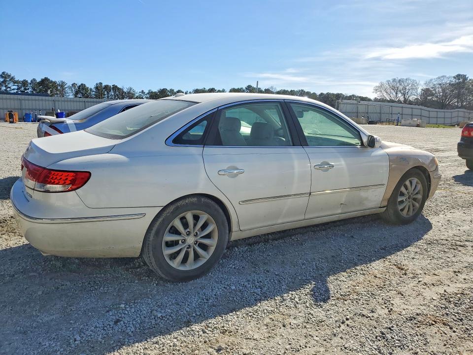 Photo 3 from auction – 2008 HYUNDAI AZERA with VIN KMHFC46FX8A258094