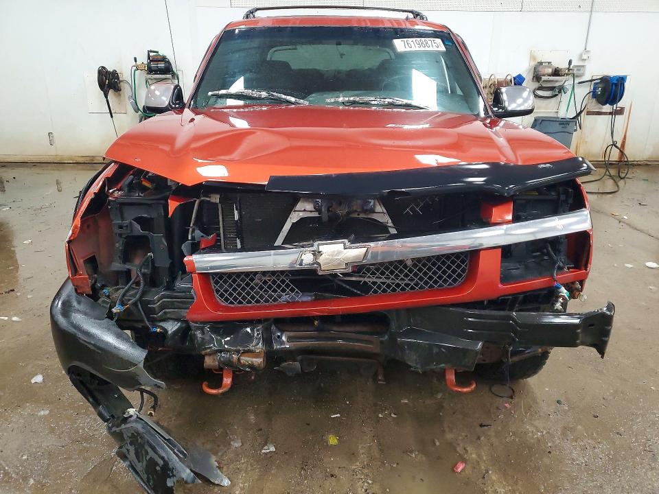 Photo 5 from auction – 2002 CHEVROLET AVALANCHE with VIN 3GNEK13T12G283168