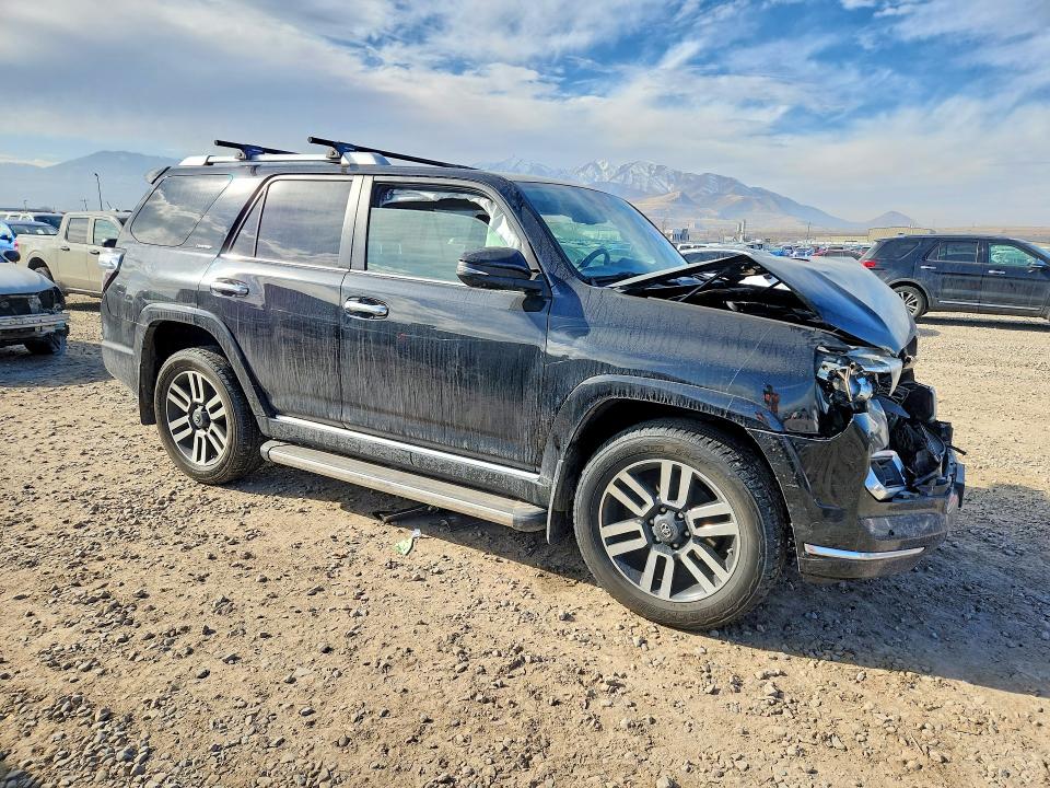 Photo 4 from auction – 2014 TOYOTA 4RUNNER with VIN JTEBU5JR7E5175231