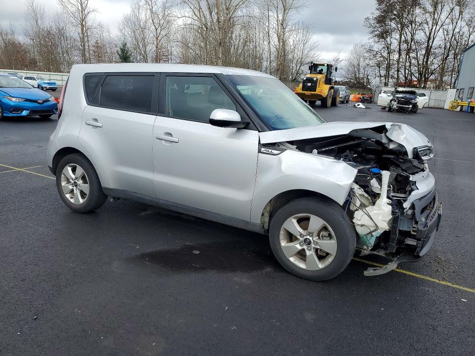 Photo 4 from auction – 2017 KIA SOUL with VIN KNDJN2A23H7474271