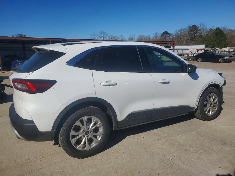 Photo 3 from auction – 2023 FORD ESCAPE with VIN 1FMCU0GN8PUA46158
