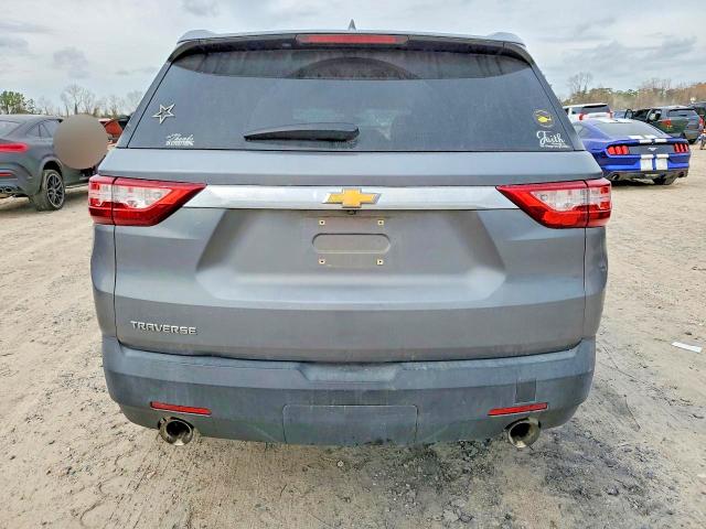 Photo 6 from auction – 2018 CHEVROLET TRAVERSE with VIN 1GNERFKW1JJ180947