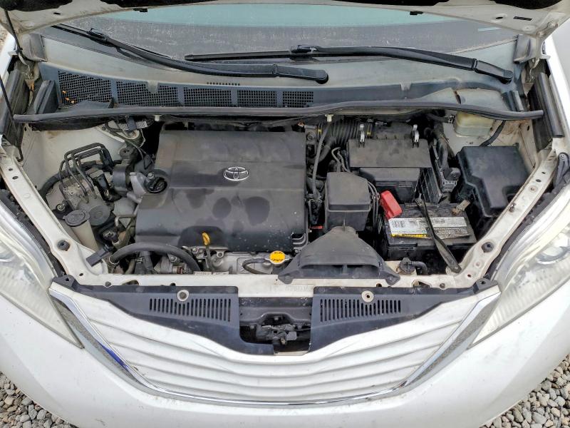 Photo 12 from auction – 2015 TOYOTA SIENNA LE with VIN 5TDKK3DC8FS605396