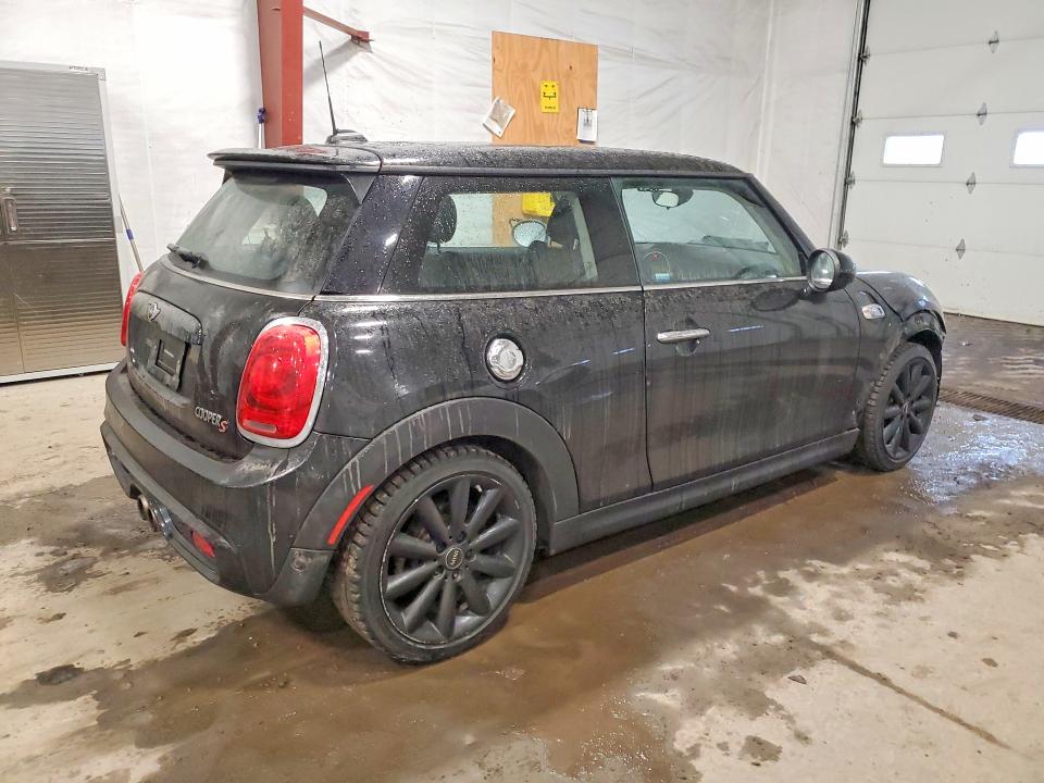 Photo 3 from auction – 2018 MINI COOPER with VIN WMWXP7C59J2A48807