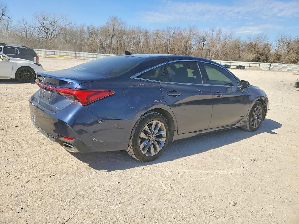 Photo 3 from auction – 2020 TOYOTA AVALON with VIN 4T1JZ1FB9LU049375