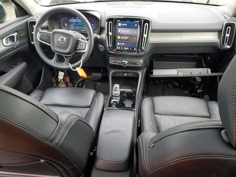 Photo 8 from auction – 2023 VOLVO XC40 with VIN YV4L12UX2P2002969