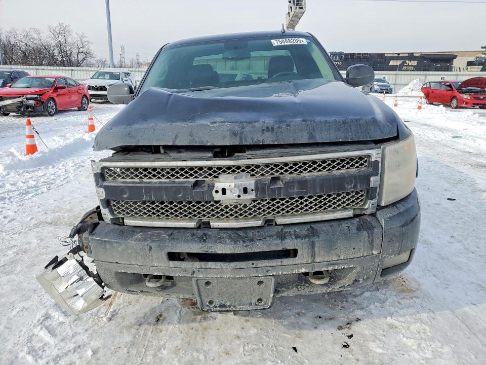 Photo 5 from auction – 2011 CHEVROLET SILVERADO with VIN 1GCRKSE35BZ146019