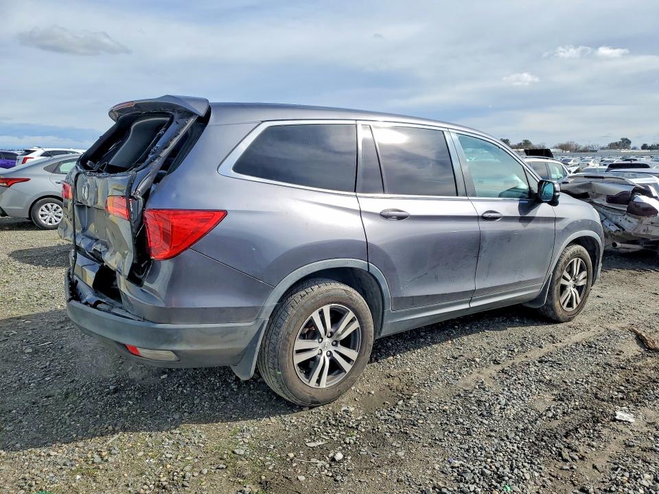 Photo 3 from auction – 2018 HONDA PILOT with VIN 5FNYF5H30JB028221