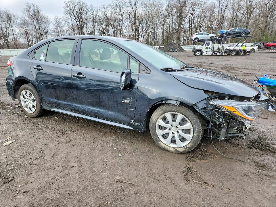 Photo 4 from auction – 2022 TOYOTA COROLLA with VIN JTDEPMAE3NJ223430