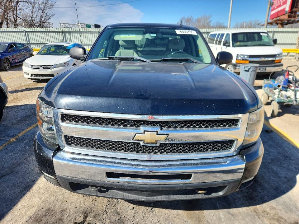 Photo 5 from auction – 2011 CHEVROLET SILVERADO with VIN 1GCRKSE3XBZ366918
