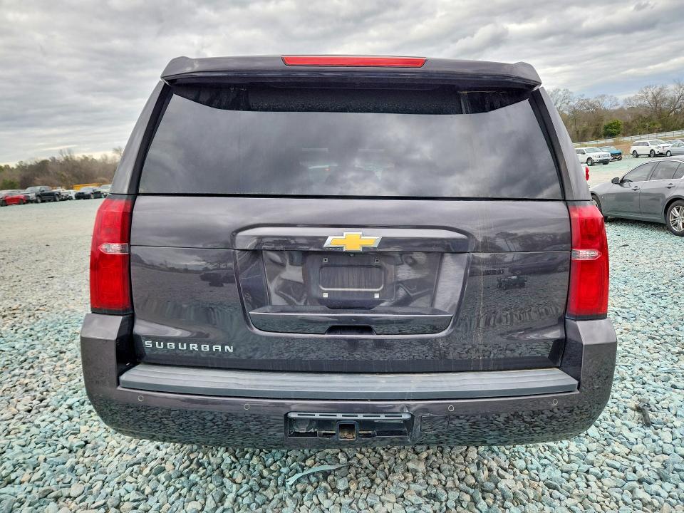 Photo 6 from auction – 2017 CHEVROLET SUBURBAN with VIN 1GNSCHKC4HR290151