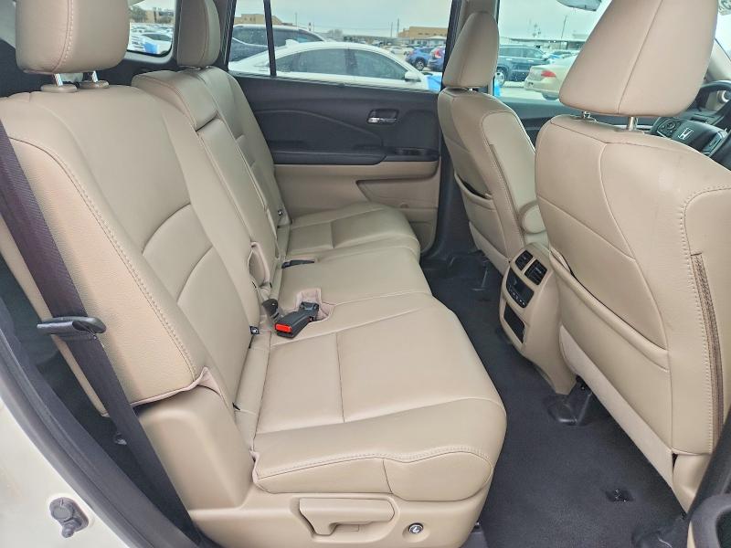 Photo 10 from auction – 2019 HONDA PILOT with VIN 5FNYF5H56KB032471