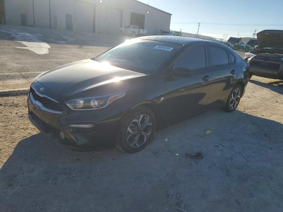 KIA FORTE FE 2021 with VIN 3KPF24AD6ME269209 - Photo from auction