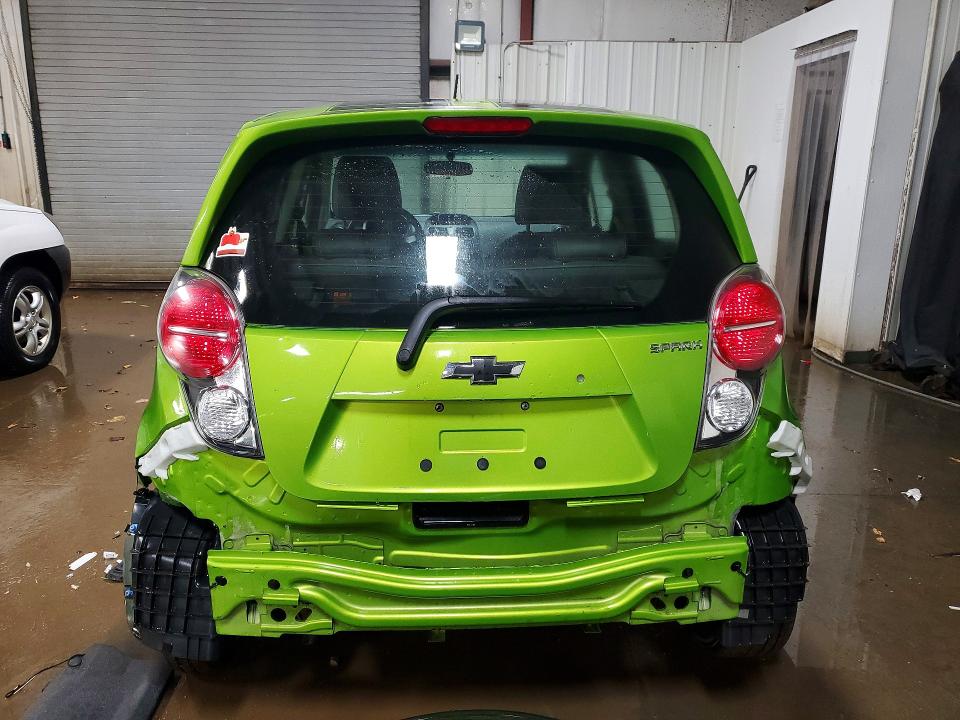 Photo 6 from auction – 2015 CHEVROLET SPARK with VIN KL8CD6S9XFC738274