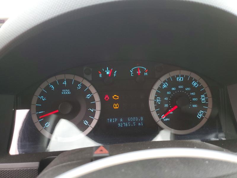 Photo 9 from auction – 2010 FORD ESCAPE LIM with VIN 1FMCU9EG1AKC88186