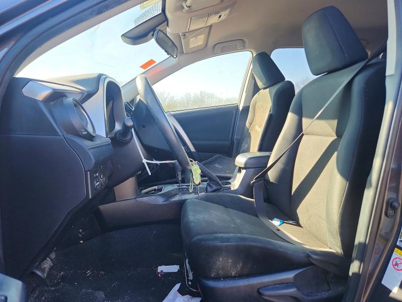 Photo 7 from auction – 2018 TOYOTA RAV4 with VIN JTMZFREV1JJ157000
