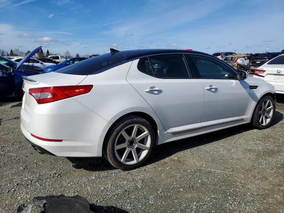 Photo 3 from auction – 2013 KIA OPTIMA SX with VIN 5XXGR4A69DG117515
