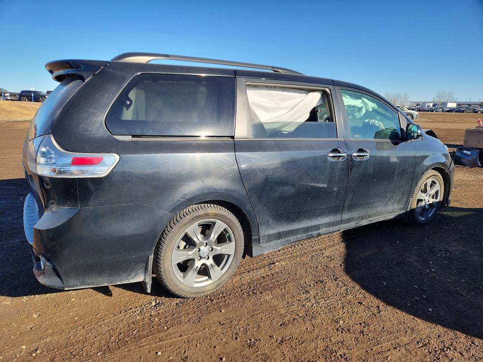 Photo 3 from auction – 2017 TOYOTA SIENNA with VIN 5TDXZ3DC7HS861341