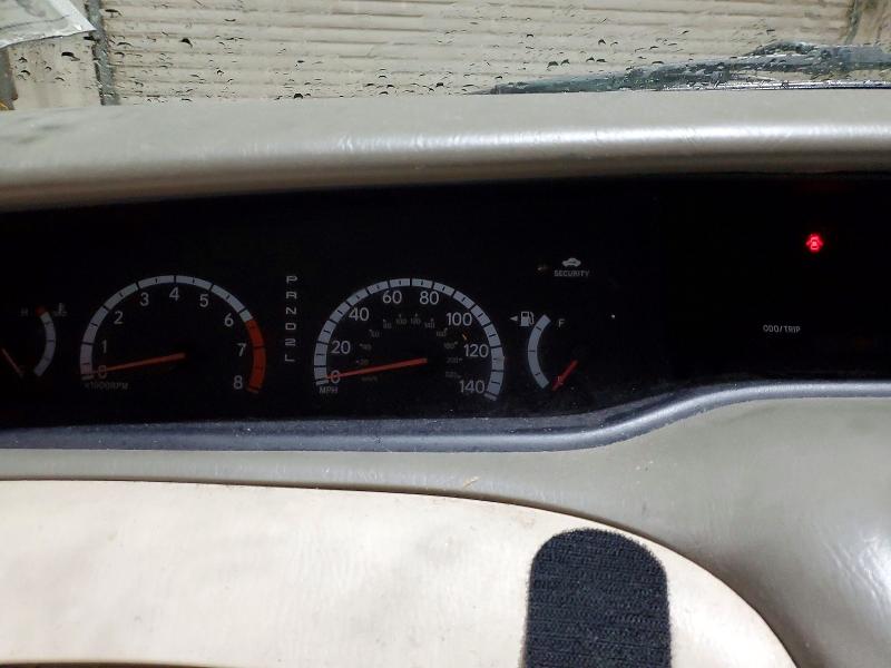 Photo 9 from auction – 2000 TOYOTA AVALON with VIN 4T1BF28B8YU070791