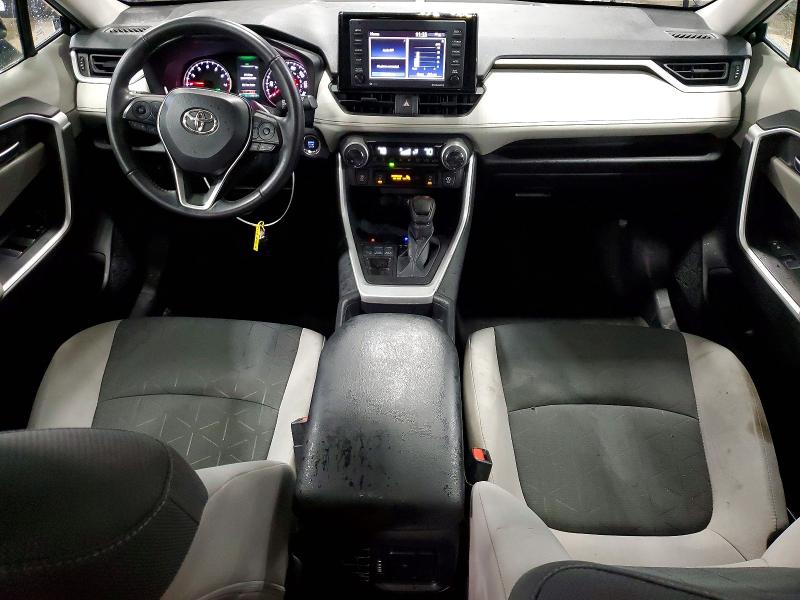 Photo 8 from auction – 2021 TOYOTA RAV4 with VIN 2T3P1RFV3MC165028