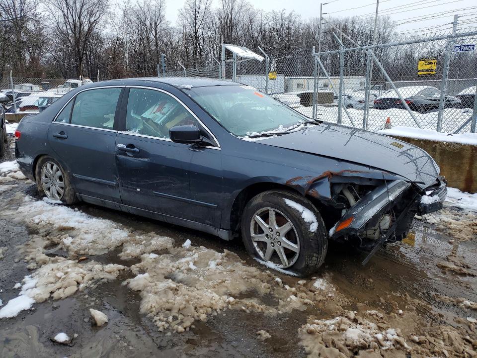 Photo 4 from auction – 2003 HONDA ACCORD with VIN 1HGCM563X3A011040