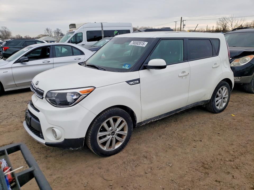KIA SOUL 2018 with VIN KNDJP3A57J7904450 - Photo from auction