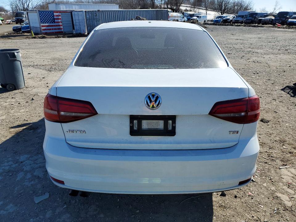 Photo 6 from auction – 2017 VOLKSWAGEN JETTA S with VIN 3VW2B7AJXHM217676