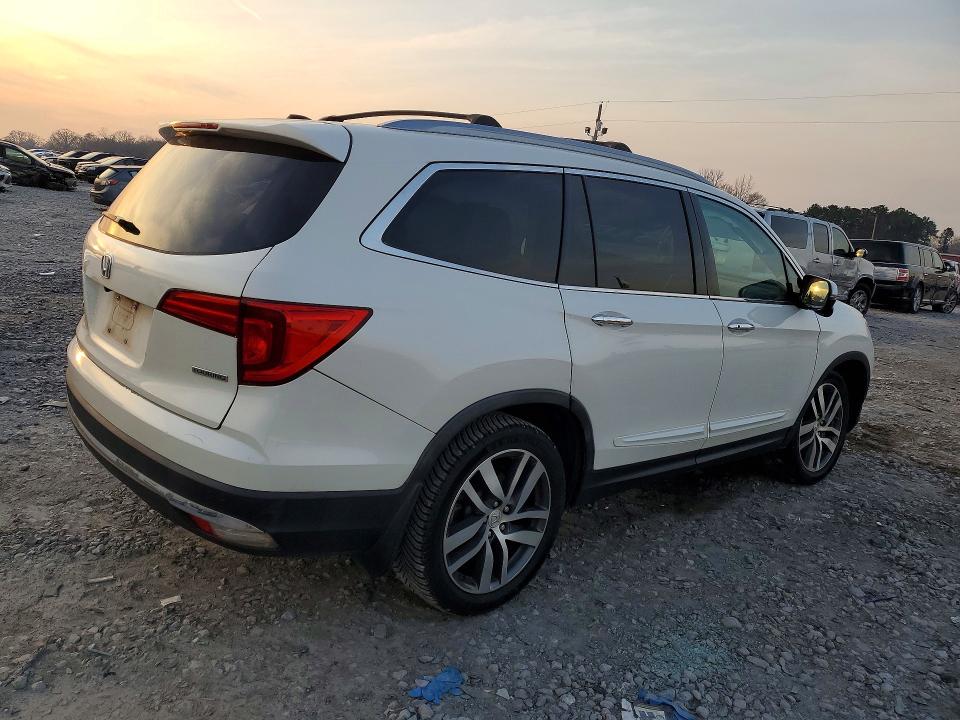 Photo 3 from auction – 2016 HONDA PILOT with VIN 5FNYF5H97GB014720