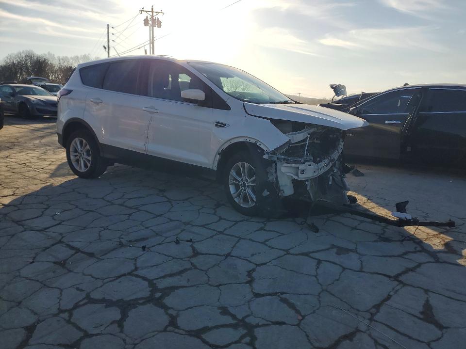 Photo 4 from auction – 2017 FORD ESCAPE SE with VIN 1FMCU9G98HUE29977