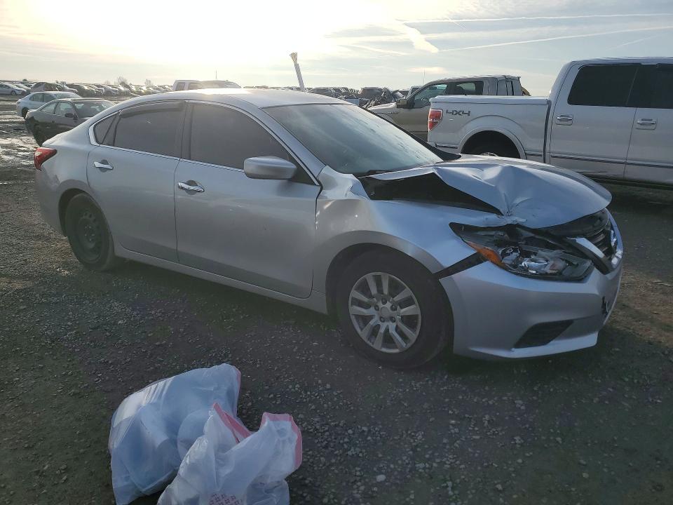 Photo 4 from auction – 2016 NISSAN ALTIMA with VIN 1N4AL3AP0GN325159