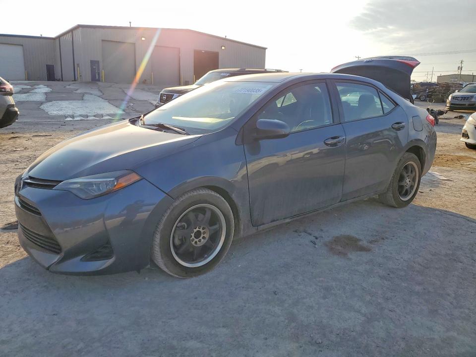 TOYOTA COROLLA 2018 with VIN 2T1BURHE4JC066317 - Photo from auction