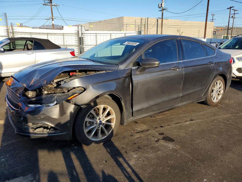 FORD FUSION SE 2017 with VIN 3FA6P0HD2HR254405 - Photo from auction