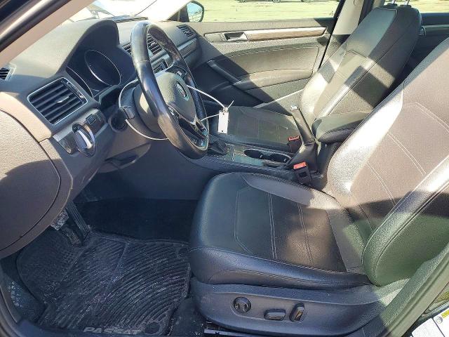 Photo 7 from auction – 2017 VOLKSWAGEN PASSAT SE with VIN 1VWBT7A37HC017077