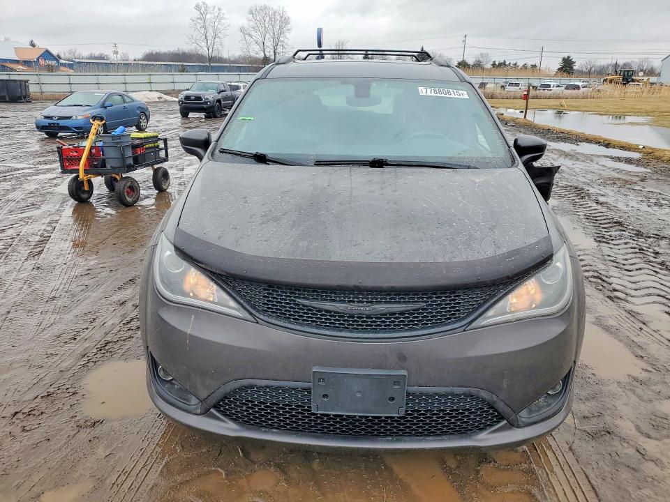 Photo 5 from auction – 2018 CHRYSLER PACIFICA T with VIN 2C4RC1FG2JR187581