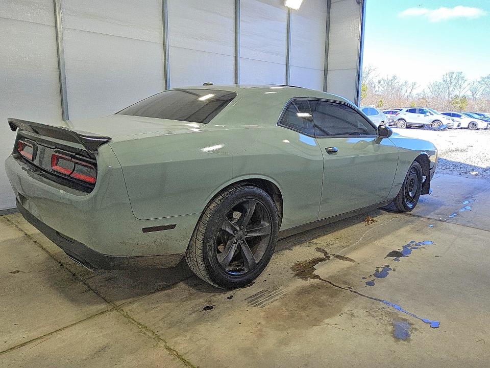 Photo 3 from auction – 2015 DODGE CHALLENGER with VIN 2C3CDZAT4FH869384