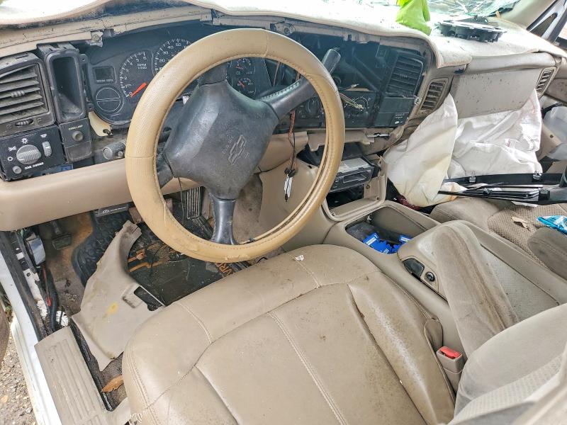 Photo 8 from auction – 2002 CHEVROLET SILVERADO with VIN 2GCEC19T621317319