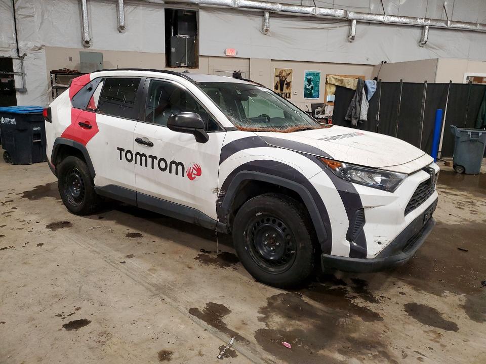 Photo 4 from auction – 2019 TOYOTA RAV4 LE with VIN 2T3H1RFV8KW004190