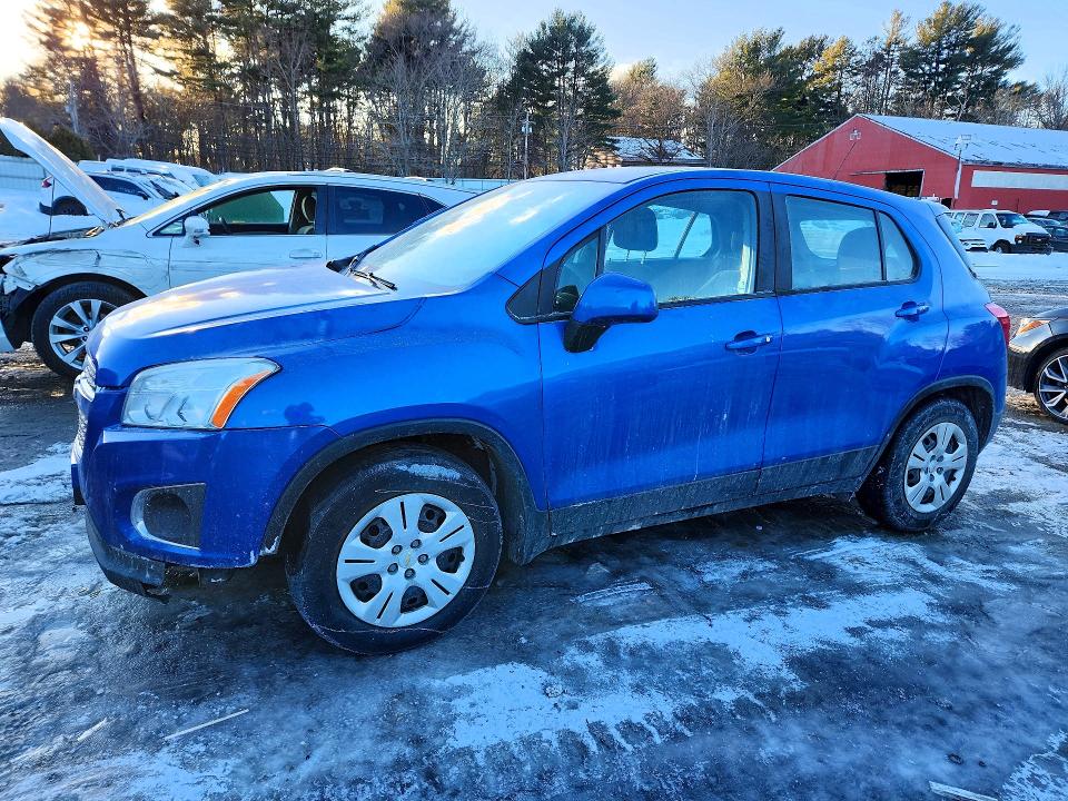 CHEVROLET TRAX LS 2016 with VIN KL7CJKSB4GB707117 - Photo from auction
