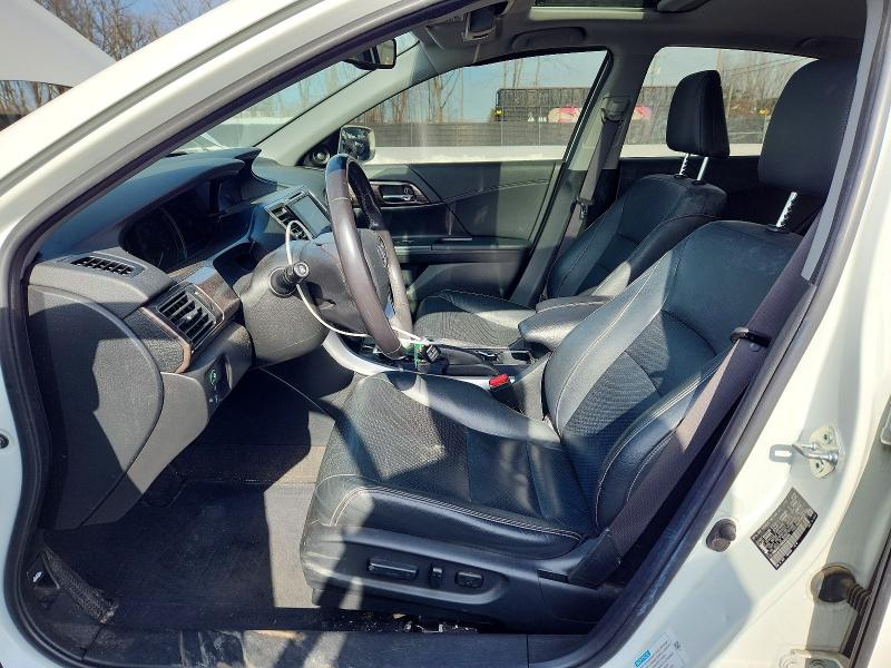 Photo 7 from auction – 2017 HONDA ACCORD with VIN JHMCR6F78HC005305