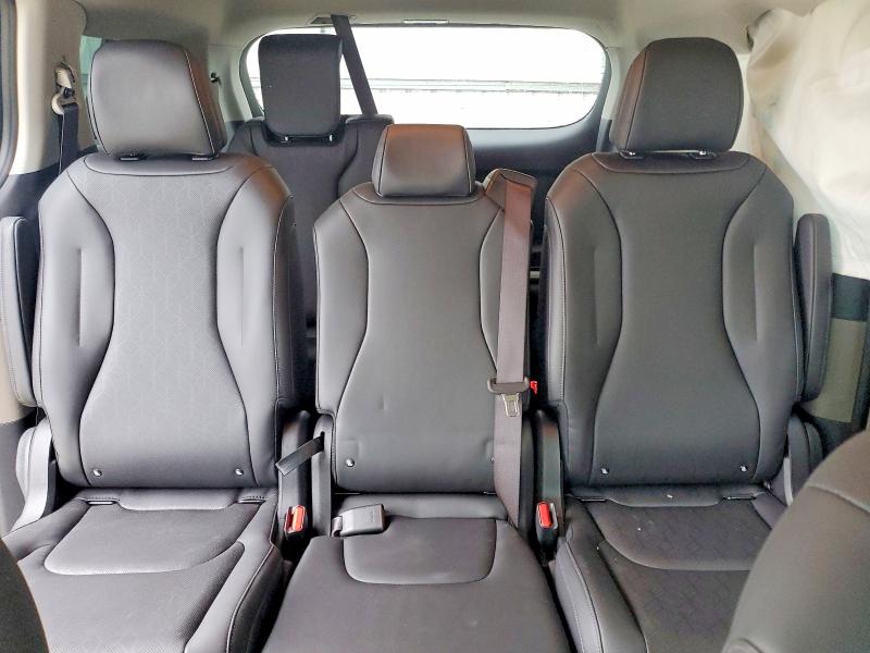 Photo 10 from auction – 2026 KIA CARNIVAL L with VIN KNDNB5K33T6607905