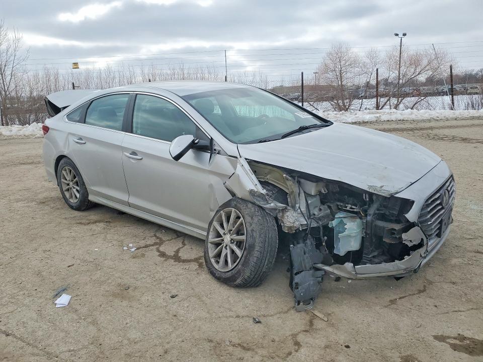 Photo 4 from auction – 2019 HYUNDAI SONATA SE with VIN 5NPE24AF9KH789426