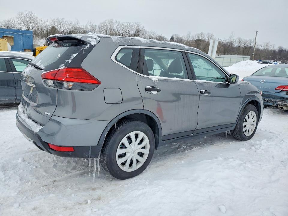 Photo 3 from auction – 2017 NISSAN ROGUE with VIN JN8AT2MVXHW260416