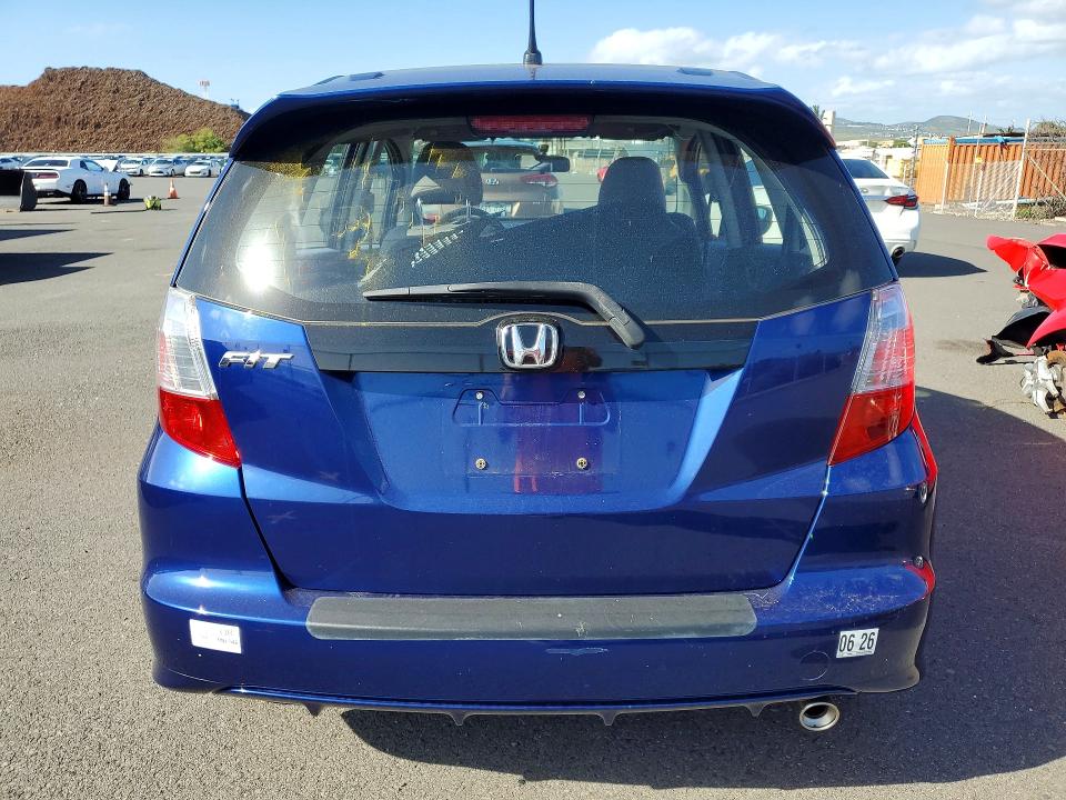 Photo 6 from auction – 2011 HONDA FIT with VIN JHMGE8H57BC016646